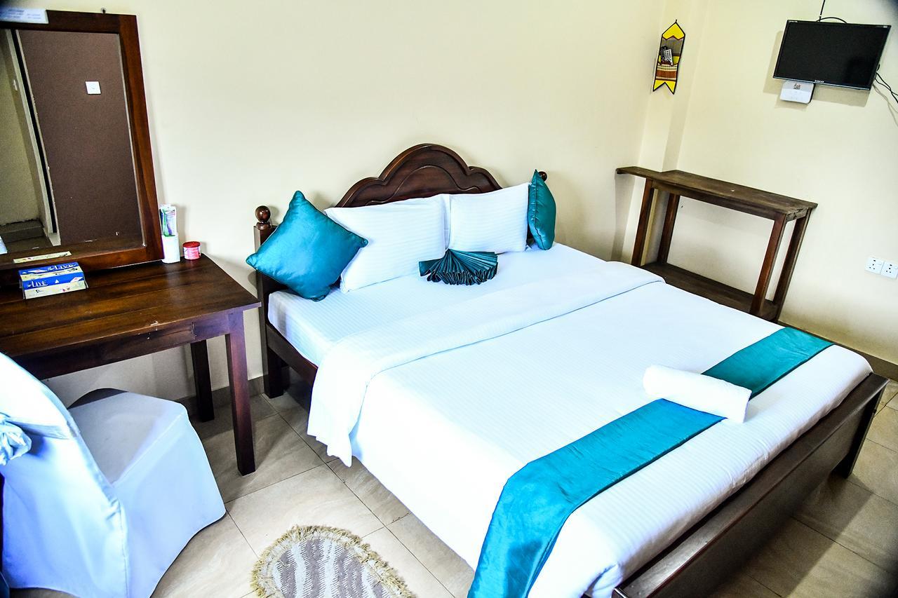 Sri Krishna Bhavan Hotel 哈顿 外观 照片