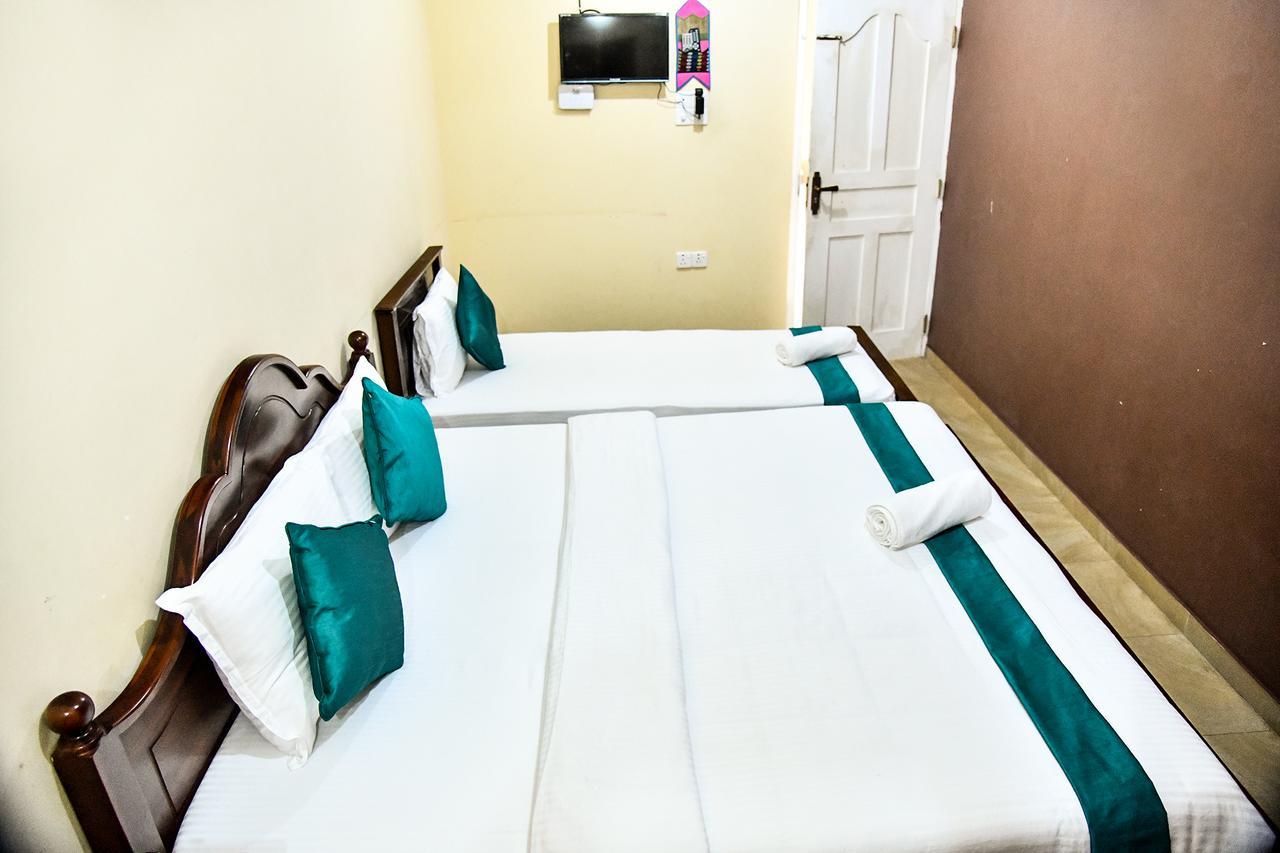 Sri Krishna Bhavan Hotel 哈顿 外观 照片